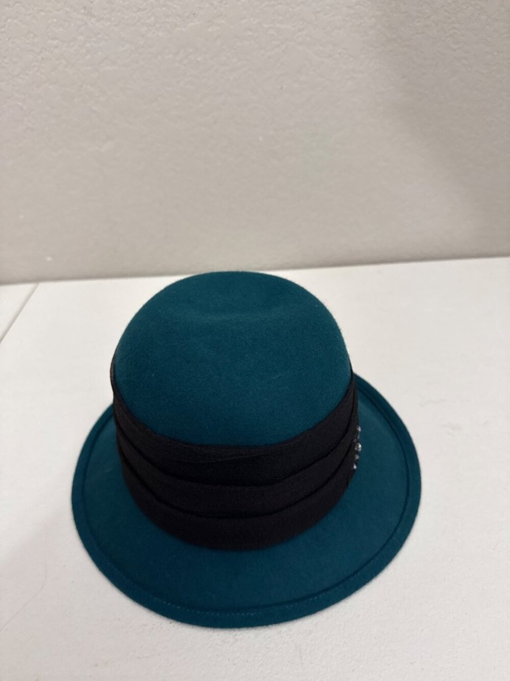 Asdaro Teal Wool Cloche Hat Black Band Rhinestone NEW - Picture 5 of 9